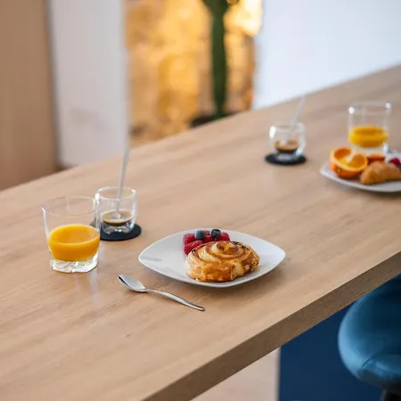 Les Sablettes - Cosy Vue Mer, Vieux Apartment Menton
