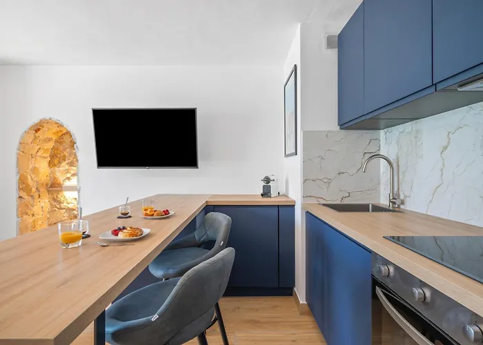 Les Sablettes - Cosy Vue Mer, Vieux 아파트